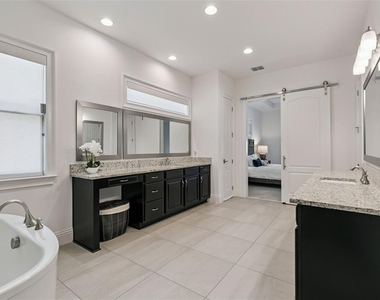 10840 Mobberley Circle - Photo Thumbnail 17