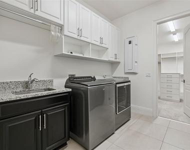 10840 Mobberley Circle - Photo Thumbnail 31