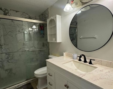 822 Valnera Court - Photo Thumbnail 11