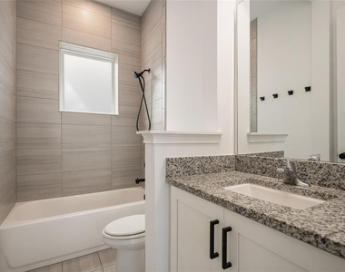 13010 Stoddart Avenue - Photo Thumbnail 14