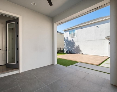 13010 Stoddart Avenue - Photo Thumbnail 38