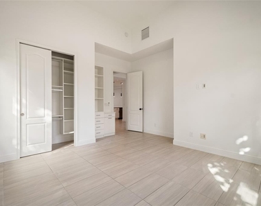 13010 Stoddart Avenue - Photo Thumbnail 13