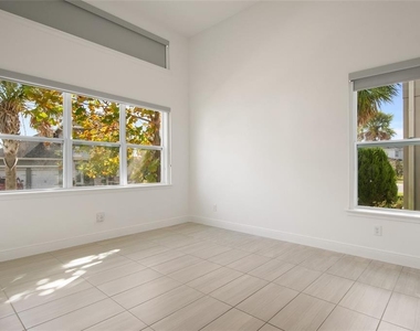 13010 Stoddart Avenue - Photo Thumbnail 12