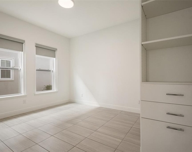 13010 Stoddart Avenue - Photo Thumbnail 15