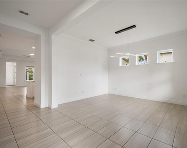 13010 Stoddart Avenue - Photo Thumbnail 6