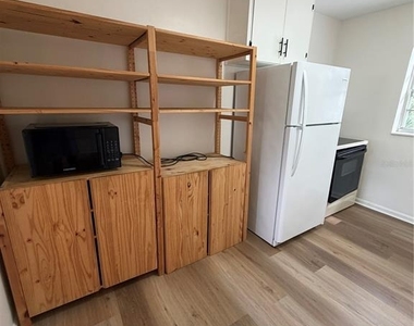 2501 Virginia Drive - Photo Thumbnail 5