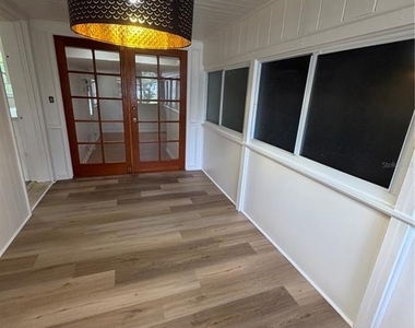 2501 Virginia Drive - Photo Thumbnail 7