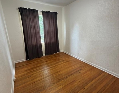 2501 Virginia Drive - Photo Thumbnail 13