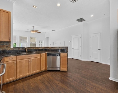 1965 Osprey Avenue - Photo Thumbnail 13