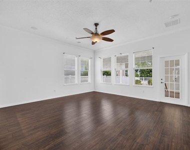 1965 Osprey Avenue - Photo Thumbnail 7