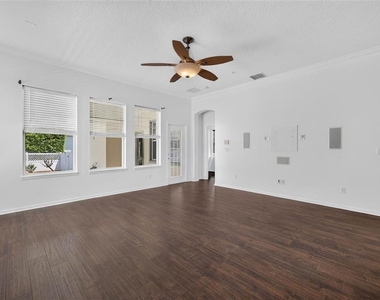 1965 Osprey Avenue - Photo Thumbnail 6
