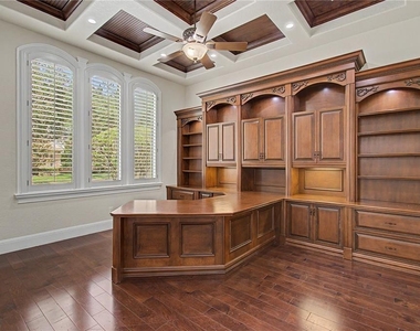 9313 Southern Breeze Drive - Photo Thumbnail 39