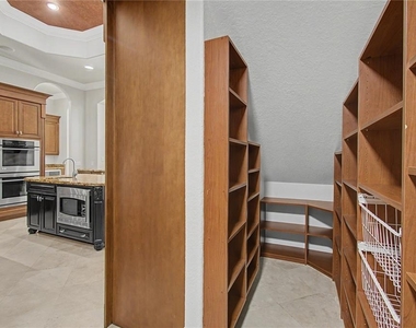 9313 Southern Breeze Drive - Photo Thumbnail 23