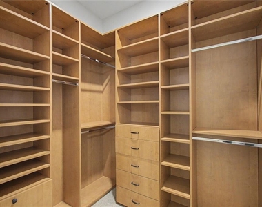 9313 Southern Breeze Drive - Photo Thumbnail 46