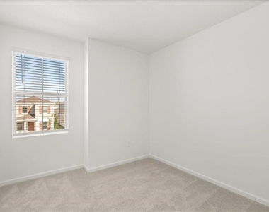 5840 Energy Way - Photo Thumbnail 16