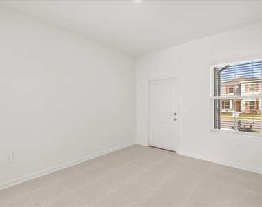 5840 Energy Way - Photo Thumbnail 3