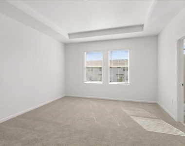 5840 Energy Way - Photo Thumbnail 6