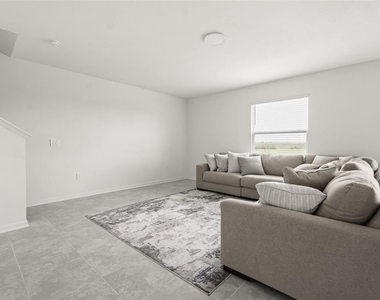 4981 Worchester Drive - Photo Thumbnail 4