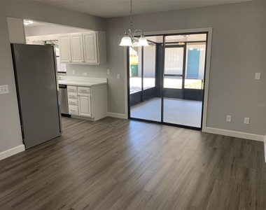 527 Hill Street - Photo Thumbnail 3