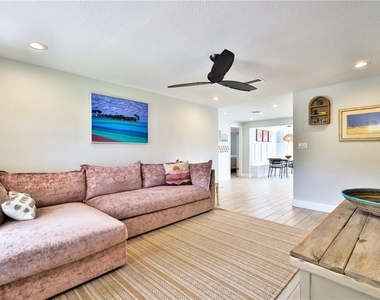 2307 Saxon Drive - Photo Thumbnail 3