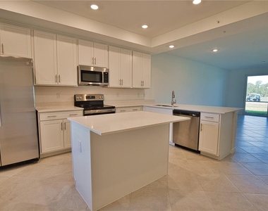 12280 Wellen Golf Street - Photo Thumbnail 8
