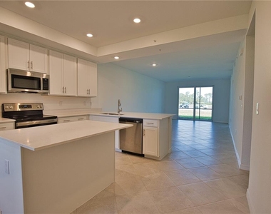 12280 Wellen Golf Street - Photo Thumbnail 7