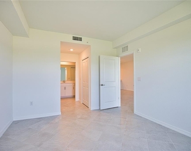 12280 Wellen Golf Street - Photo Thumbnail 17