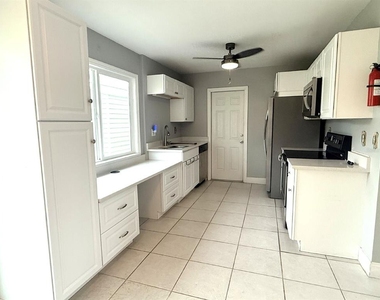 14666 Ingraham Boulevard - Photo Thumbnail 4
