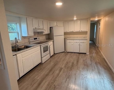 110 Forest Avenue - Photo Thumbnail 3