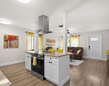 418 40th Avenue S - Photo Thumbnail 4