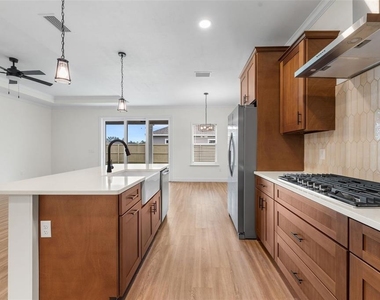 6735 Sw 10th Lane - Photo Thumbnail 9