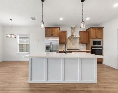 6735 Sw 10th Lane - Photo Thumbnail 7