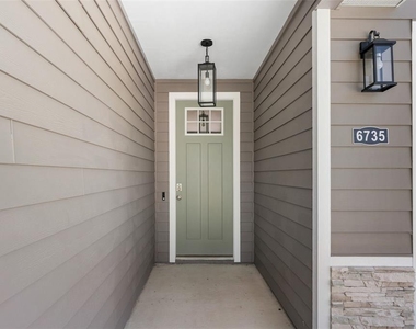 6735 Sw 10th Lane - Photo Thumbnail 3