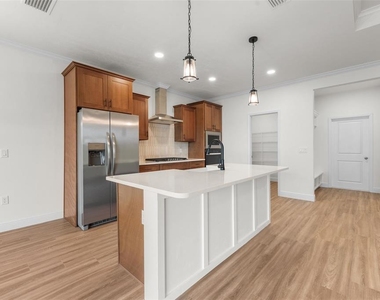 6735 Sw 10th Lane - Photo Thumbnail 8