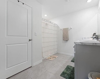 8574 Triumph Circle - Photo Thumbnail 12