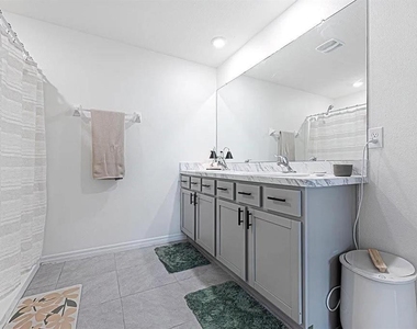 8574 Triumph Circle - Photo Thumbnail 13