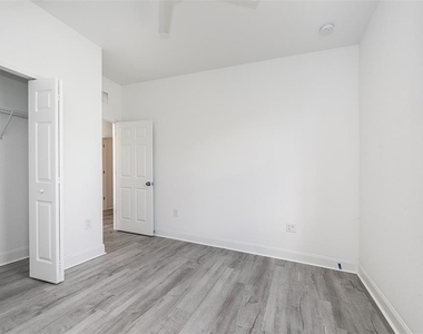 3304 Glencove Street - Photo Thumbnail 35