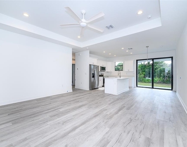 3304 Glencove Street - Photo Thumbnail 15