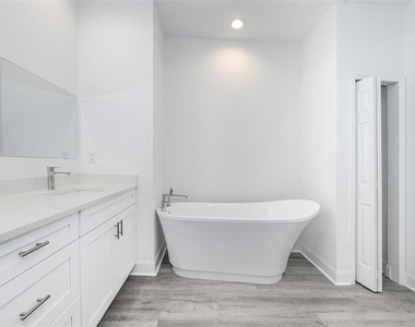 3304 Glencove Street - Photo Thumbnail 26