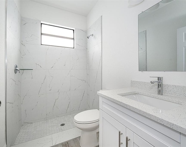 3304 Glencove Street - Photo Thumbnail 32