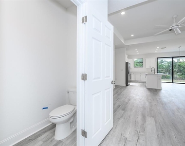 3304 Glencove Street - Photo Thumbnail 12