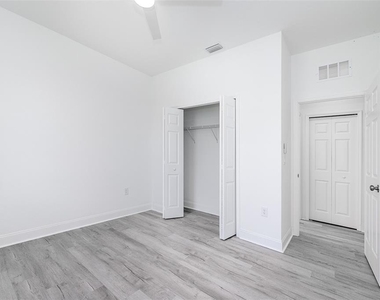 3304 Glencove Street - Photo Thumbnail 34