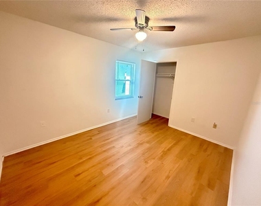 895 Copperleaf Lane - Photo Thumbnail 7
