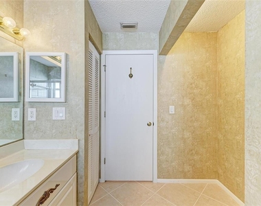 4227 Placid Drive - Photo Thumbnail 32