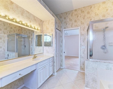 4227 Placid Drive - Photo Thumbnail 24