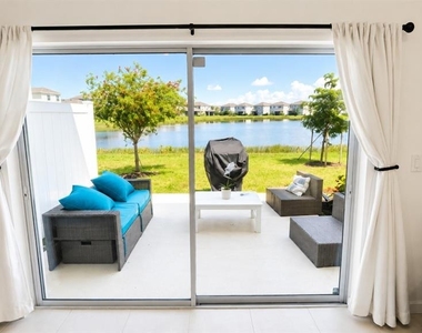 5698 Archipelago Street - Photo Thumbnail 12