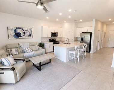 5698 Archipelago Street - Photo Thumbnail 9