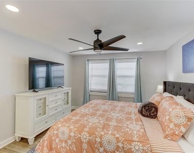 2728 49th Avenue W - Photo Thumbnail 17