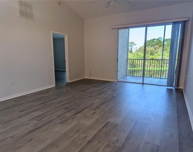 8390 Wingate Drive - Photo Thumbnail 2