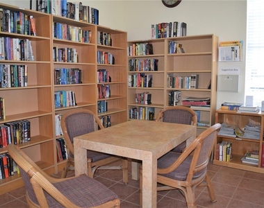 8390 Wingate Drive - Photo Thumbnail 20